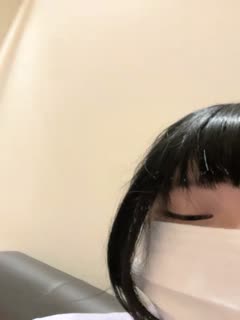 卡哇伊眼镜美少女JK装撩起裙子